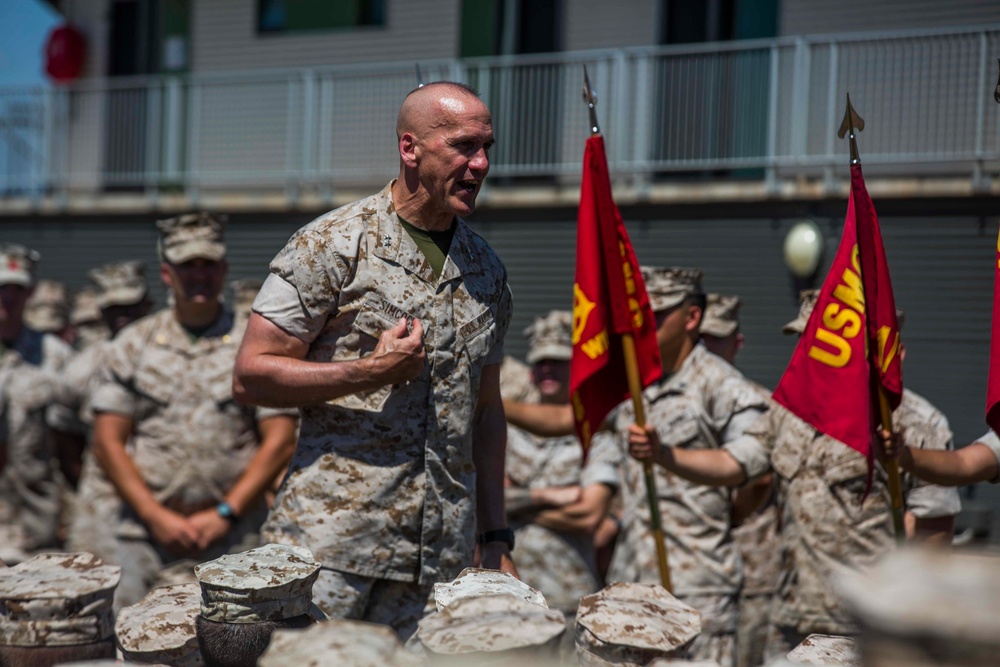 Maj. Gen. Richard Simcock speaks to the Marines of Marine Rotational Force Darwin