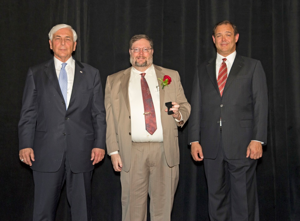 Dr. David Lamb receives SAE Fellowship