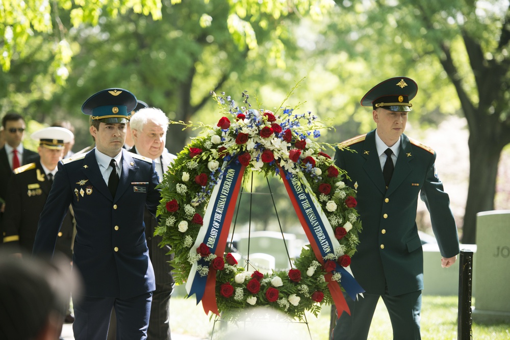 Wreath laying ceremony at the Spirit of the Elbe marker in Arlington National Cemetery