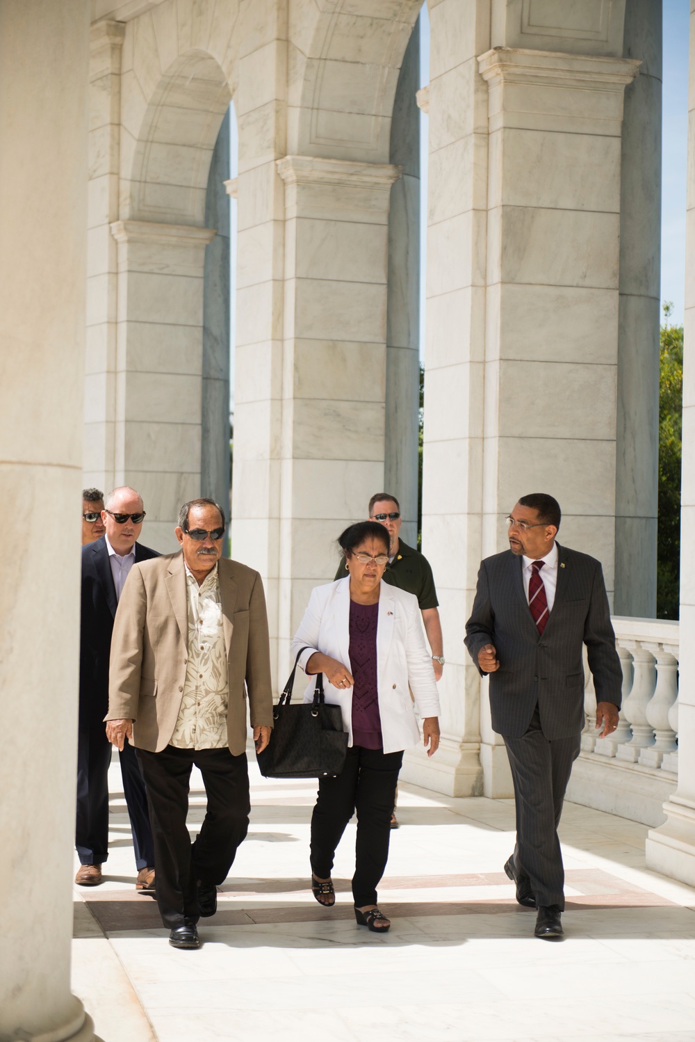 Federated States of Micronesia President visits Arlington National Cemetery