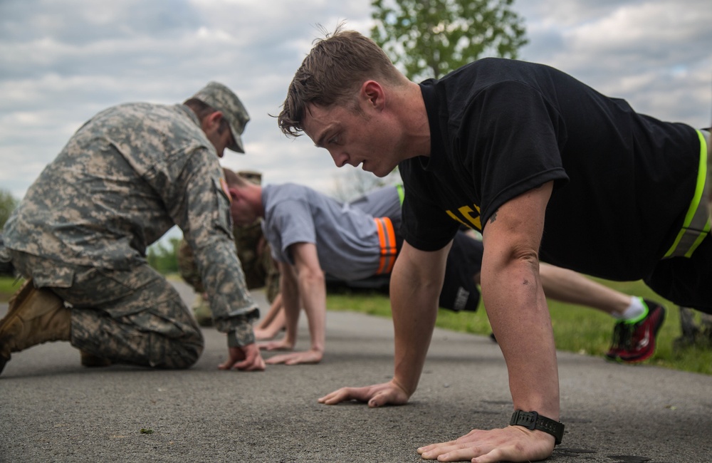 52nd and 111th Ordnance Group (EOD) Joint Team of the Year 2016