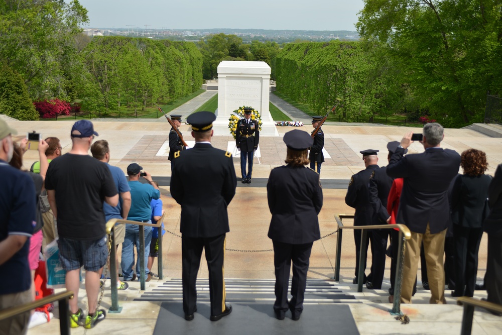 Military District of Washington hosts inter-agency partner at Arlington National Cemetery Military District of Washington hosts inter-agency partner at Arlington National Cemetery