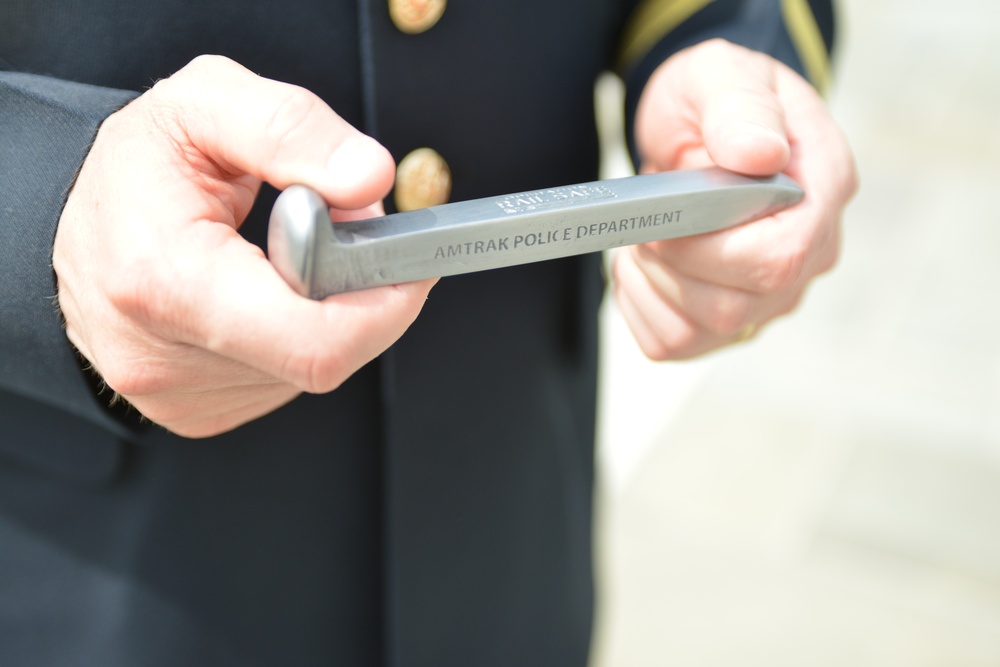 Military District of Washington hosts inter-agency partner at Arlington National Cemetery Military District of Washington hosts inter-agency partner at Arlington National Cemetery