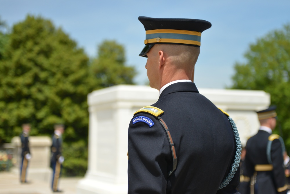 Military District of Washington hosts inter-agency partner at Arlington National Cemetery Military District of Washington hosts inter-agency partner at Arlington National Cemetery