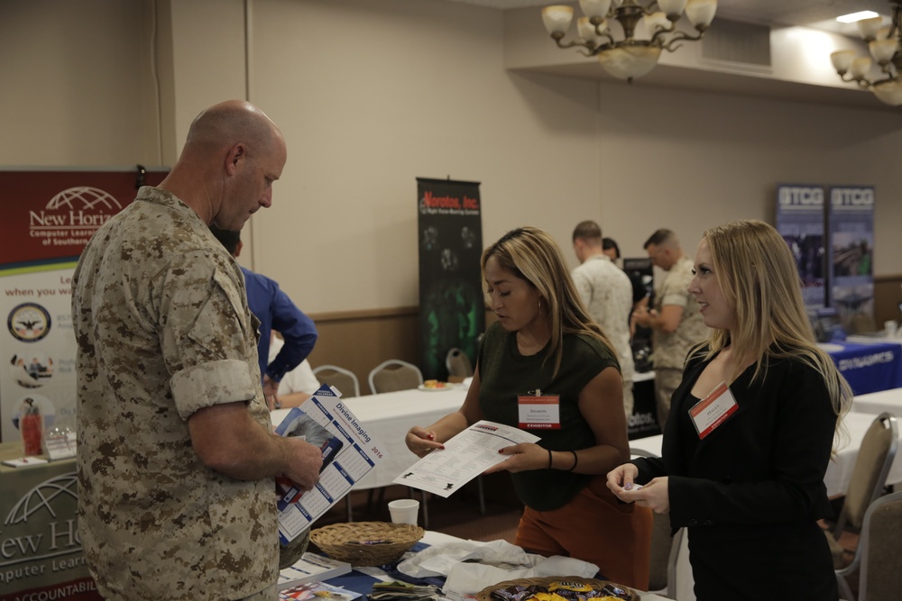 Marines peer into future at tech expo