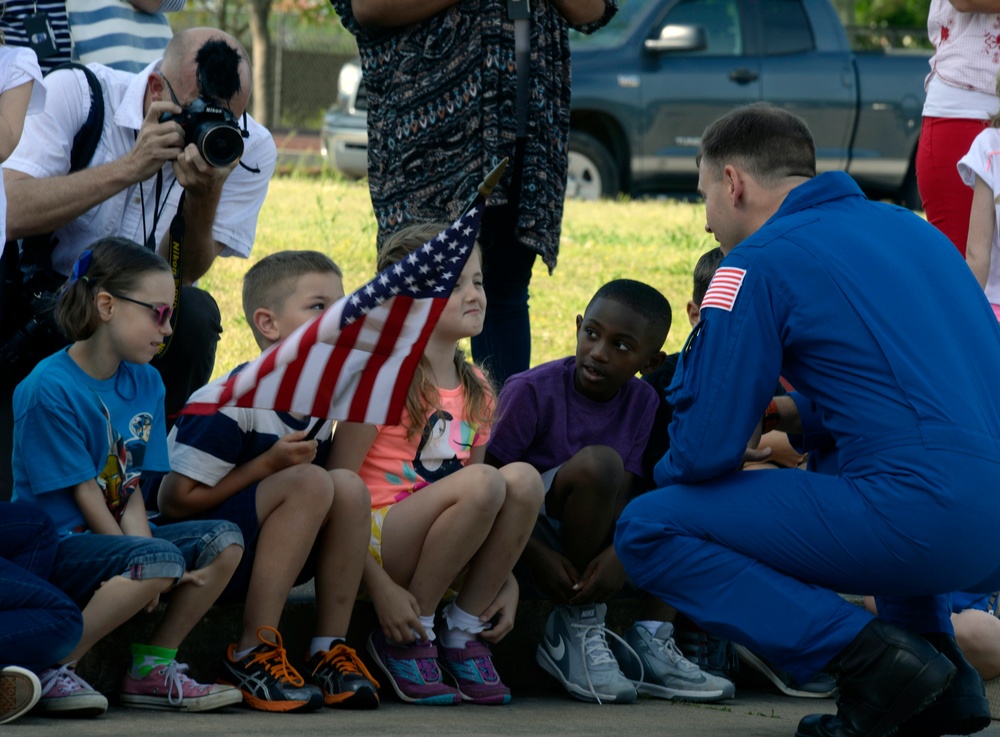 NASA lands astronaut at Maxwell Elementary
