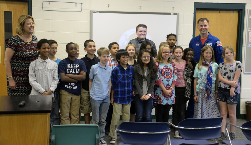 NASA lands astronaut at Maxwell Elementary