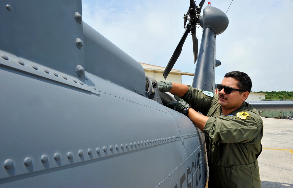 Maintainers ensure HH-60 flight
