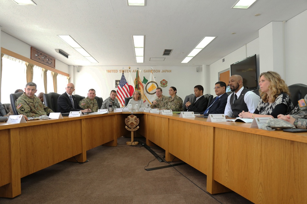 IMCOM- Pacific senior leaders impressed from tour of installations