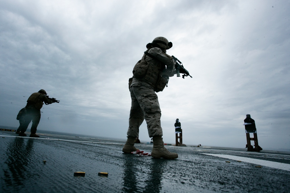 U.S. &amp; Spanish Marines conduct a deck shoot during AMPHIBEX 16.1