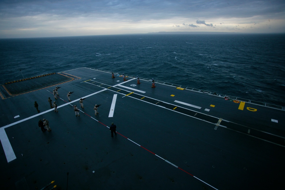 U.S. &amp; Spanish Marines conduct a deck shoot during AMPHIBEX 16.1