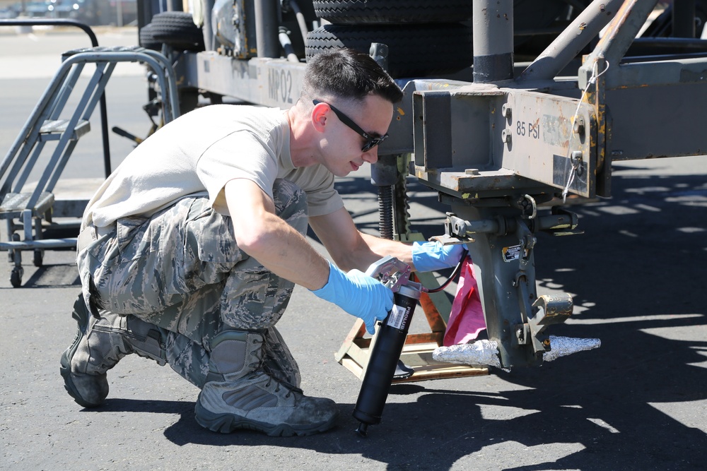 349th Maintenance Squadron aerospace ground equipment mechanics training