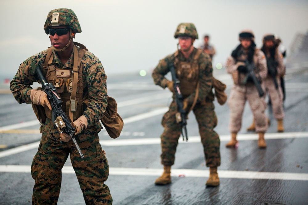 U.S. &amp; Spanish Marines conduct a deck shoot during AMPHIBEX 16.1