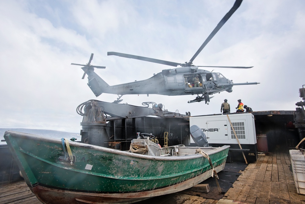 Alaska Air Guardsmen conduct rescue training off shores of Homer