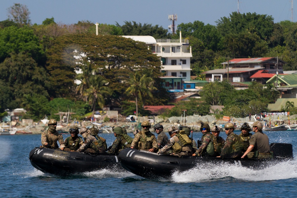 SOF conducts beach assault training