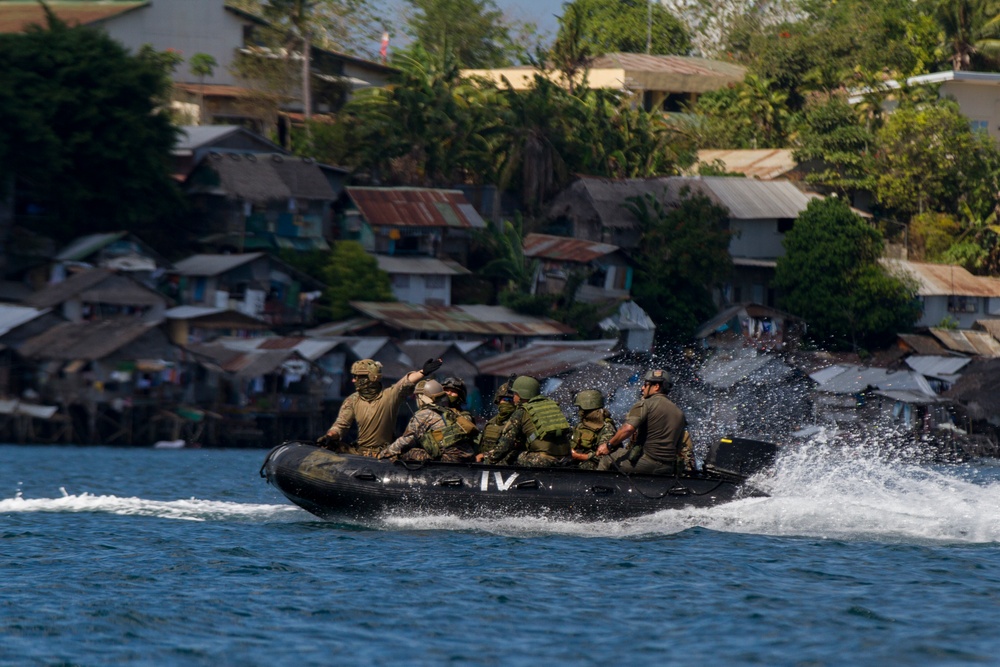 SOF conducts beach assault training