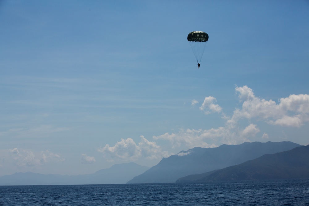 SOF conducts static line water jump