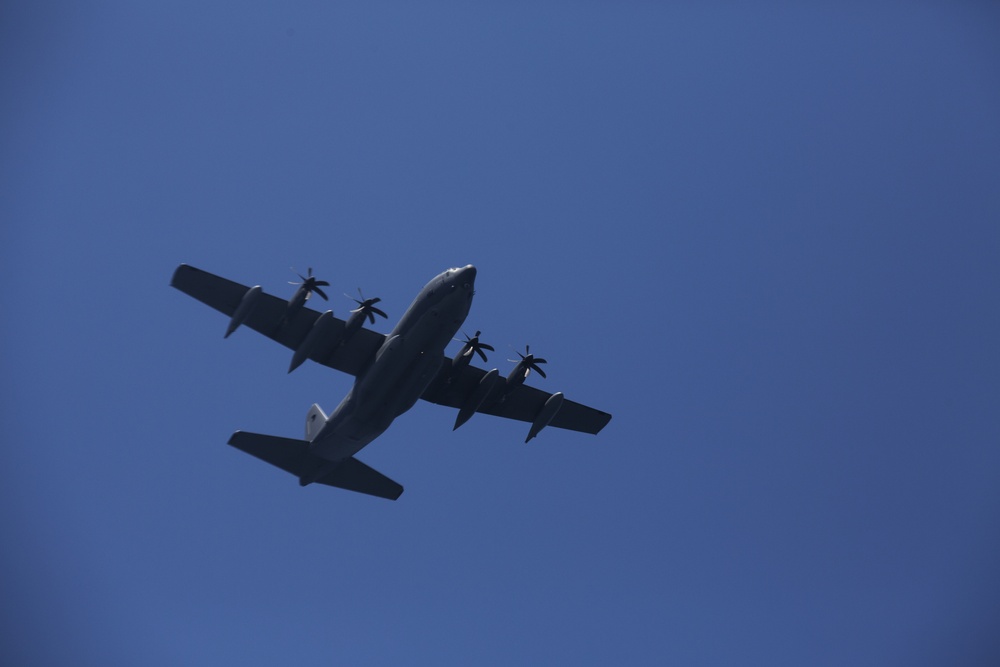 SOF conducts static line water jump