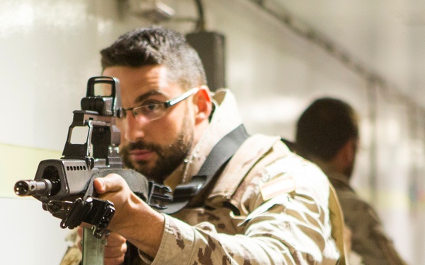 U.S. &amp; Spanish Marines conduct CQB training during AMPHIBEX 16.1