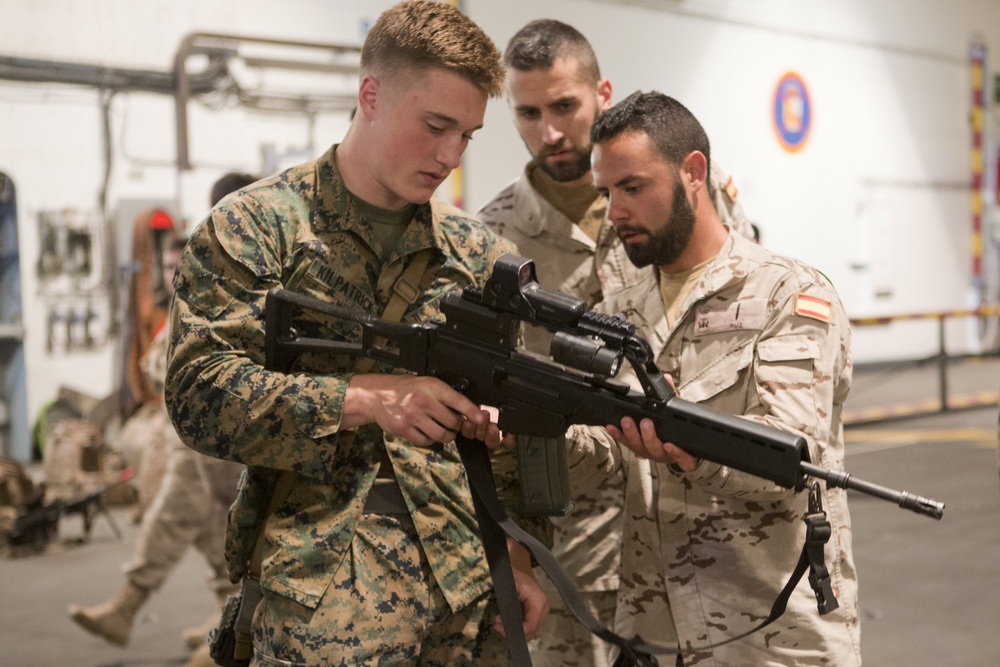 U.S. &amp; Spanish Marines conduct CQB training during AMPHIBEX 16.1