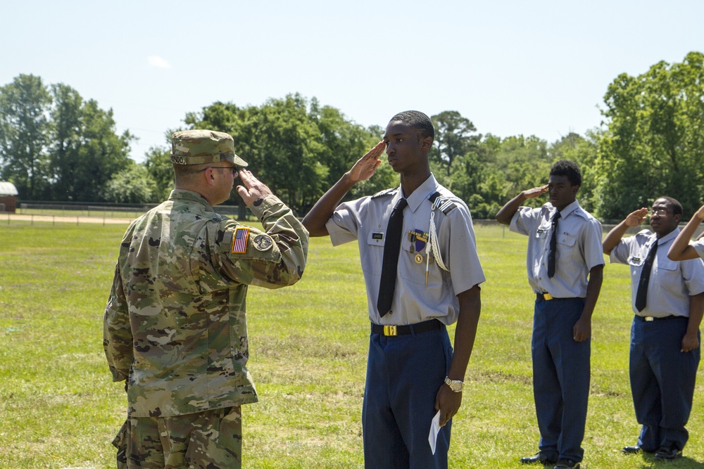 3rd CAB Soldiers mold new cadets during drill competition