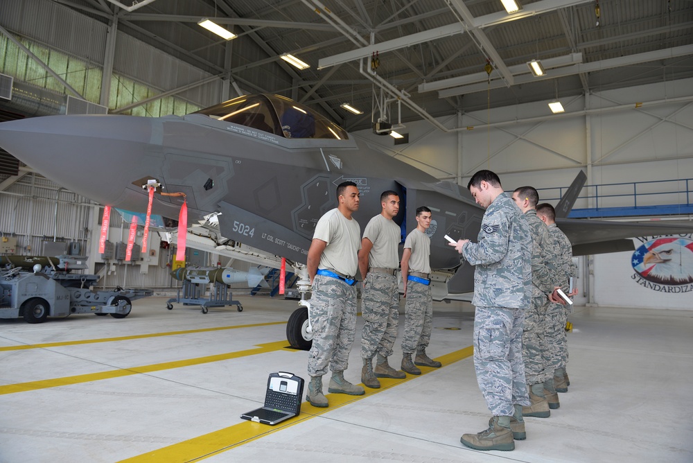 F-35A load crew competes in quarterly competition