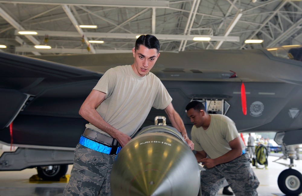 F-35A load crew competes in quarterly competition