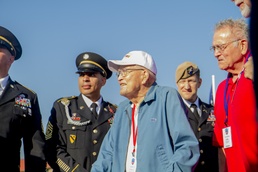 Veterans reconnect during Honor Flight send off