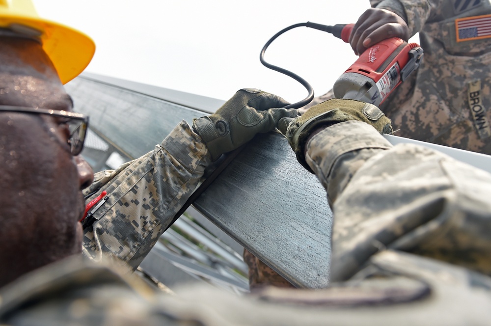 Soldiers raise the roof in Catarina