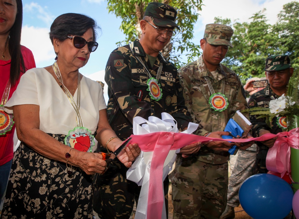 Jaena Norte Elementary closing ceremony for Balikatan 2016