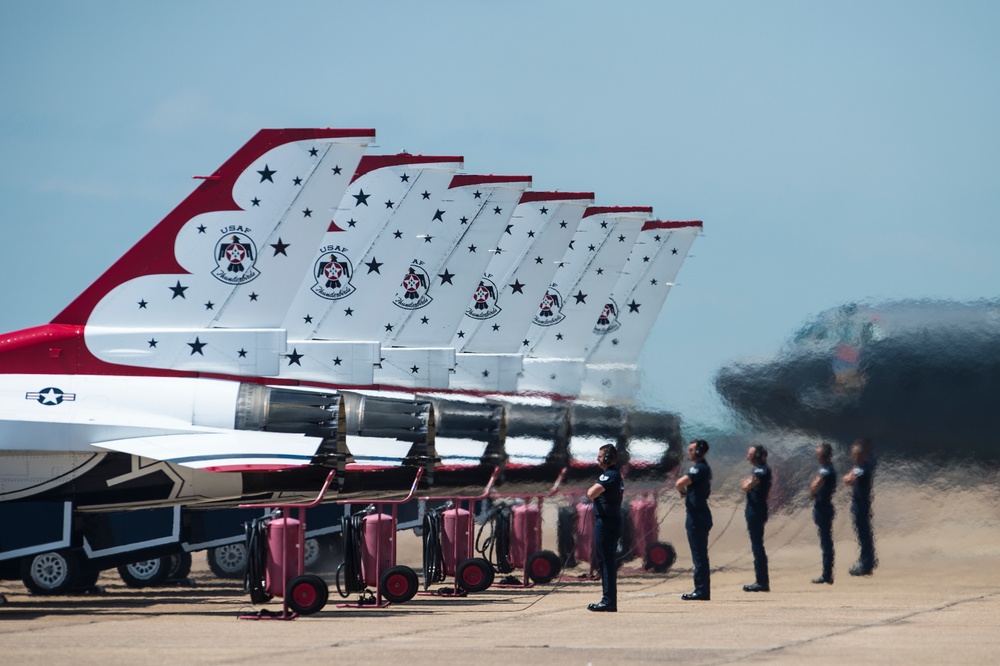 Thunderbirds perform at the Defenders of Liberty Barksdale Air Show