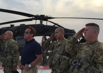 Schwarzenegger tours Army green energy in Kuwait