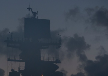 Man the Rails; Marines and Sailors arrive in Ft. Lauderdale