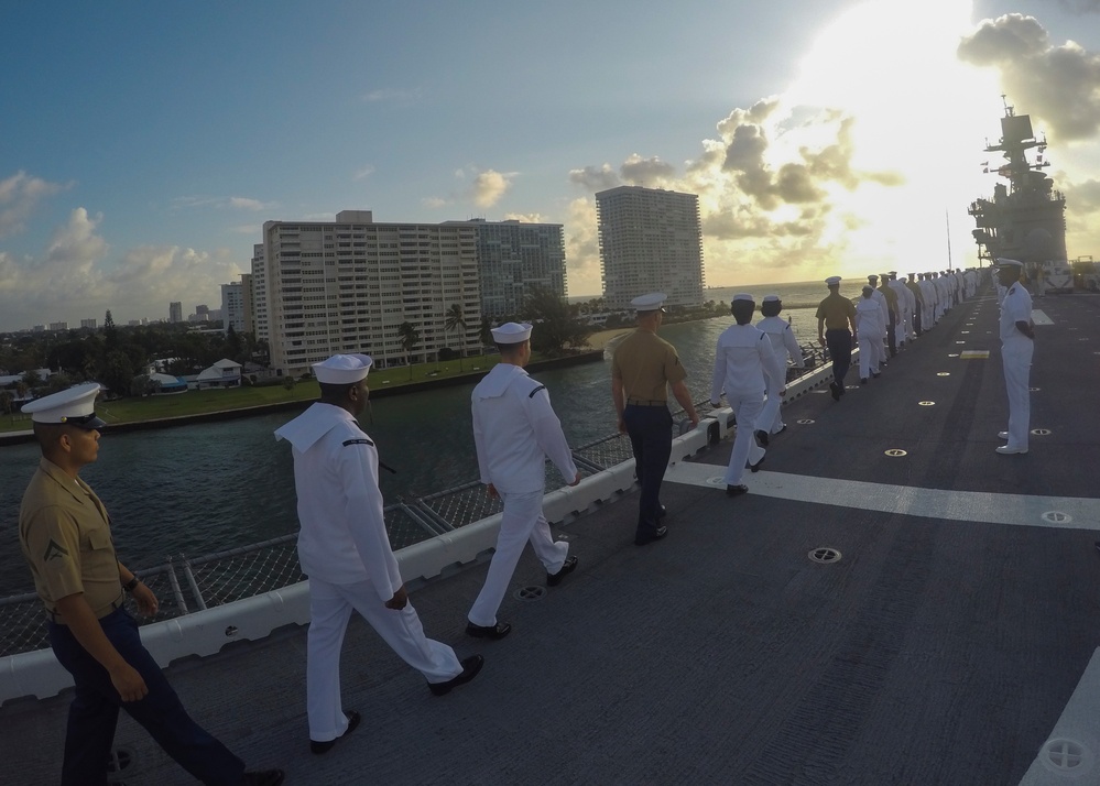 Man the Rails; Marines and Sailors arrive in Ft. Lauderdale