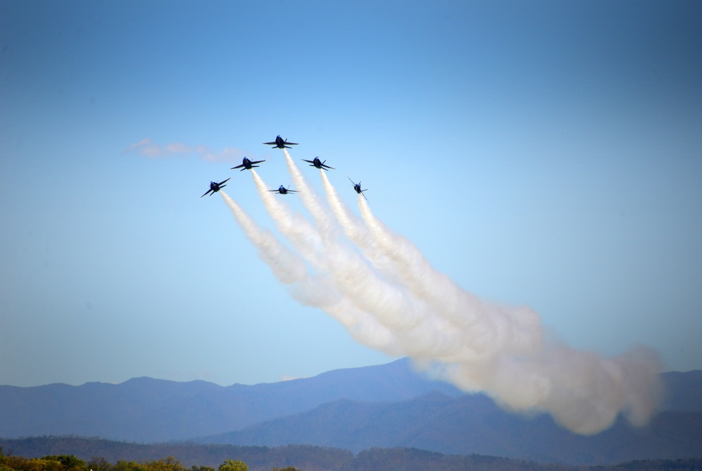 Blue Angels in East Tennessee