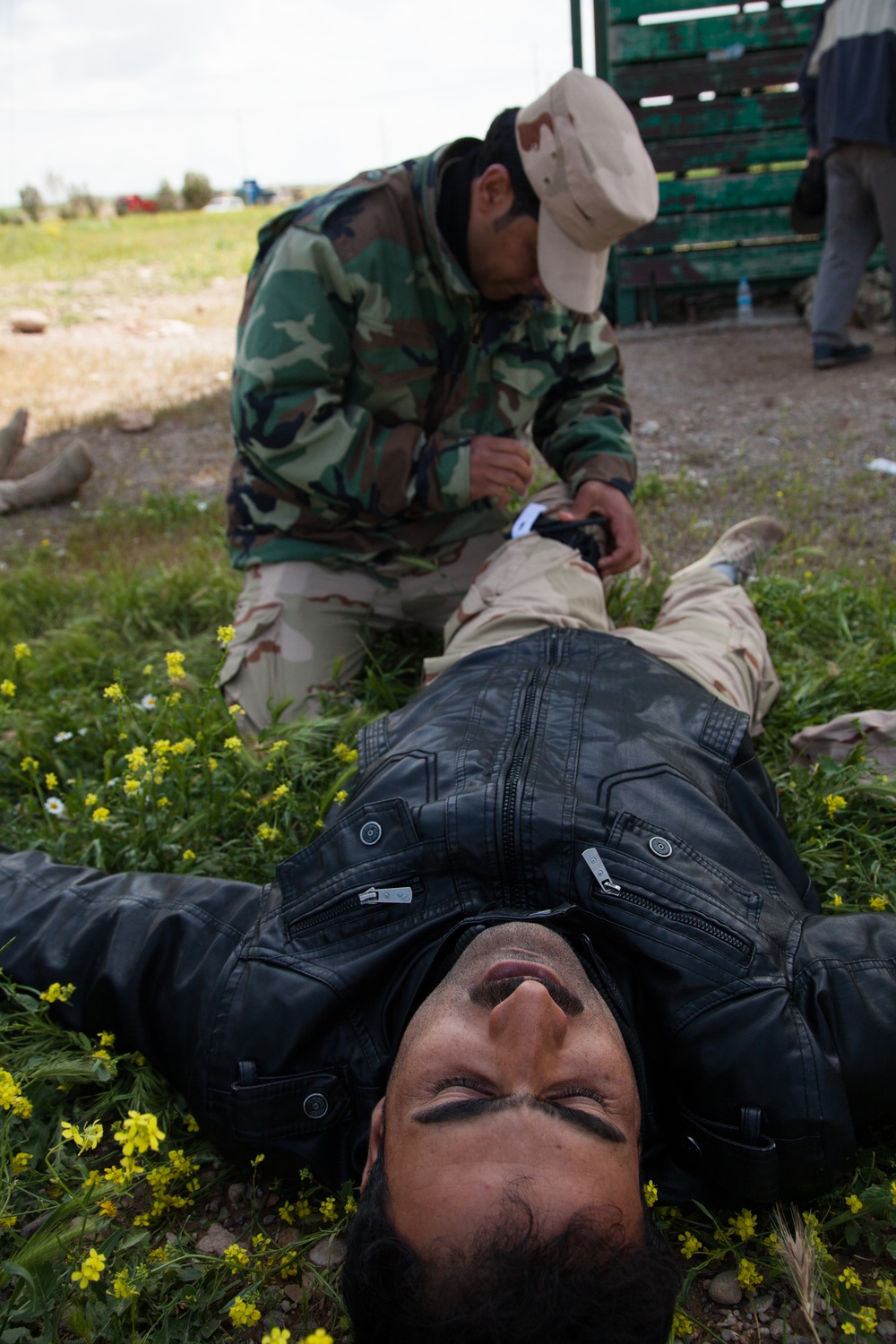 Coalition trains Peshmerga soldiers on countering IEDs, care under fire