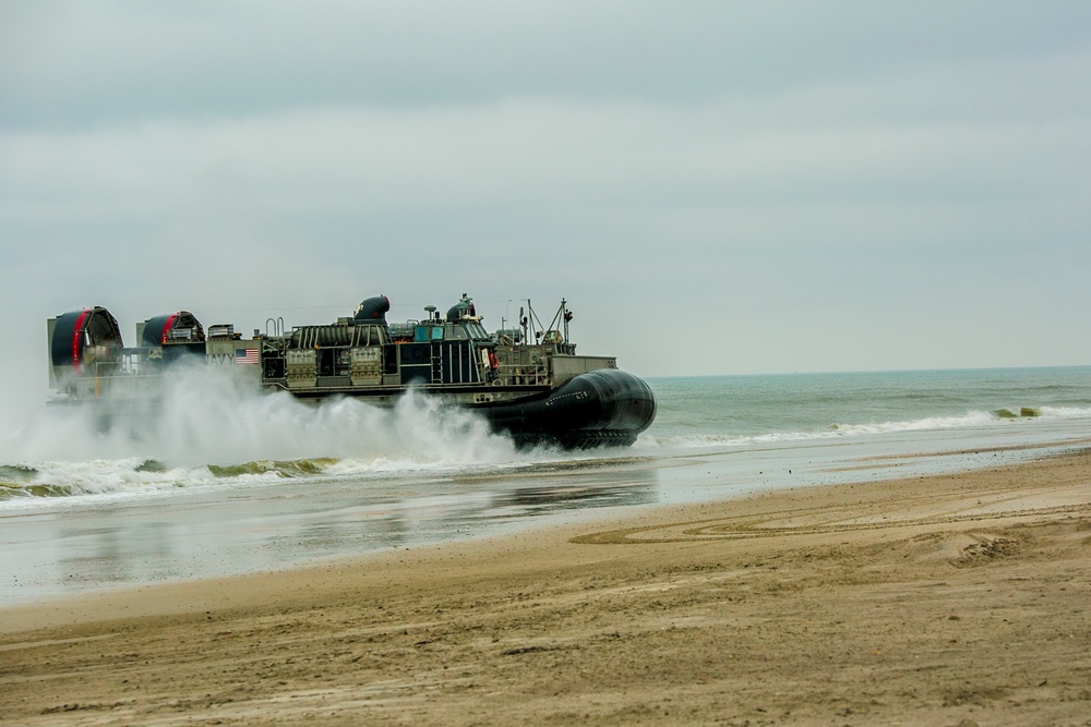 TSB offloads the 26th MEU