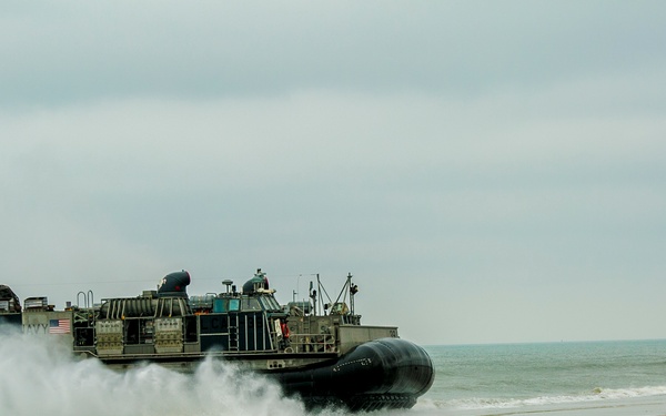 TSB offloads the 26th MEU