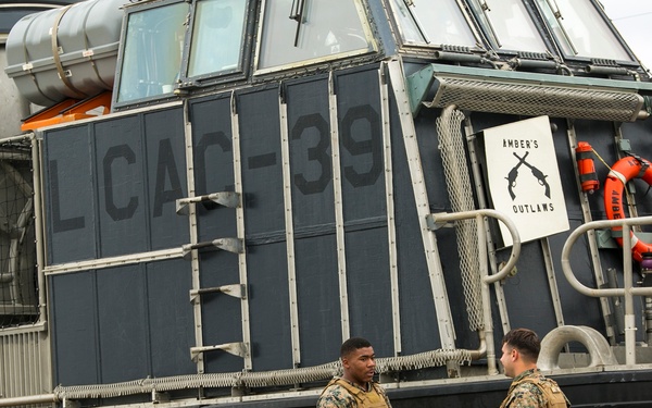 TSB offloads the 26th MEU