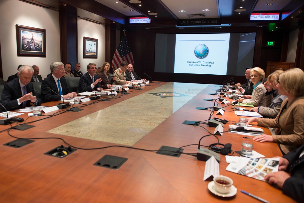 SD hosts counter-ISIL meetings at EUCOM
