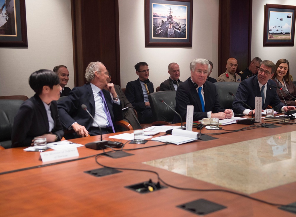 SD hosts counter-ISIL meetings at EUCOM