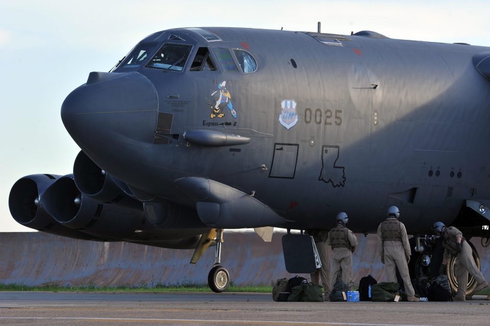 B-52's Support Operation Inherent Resolve