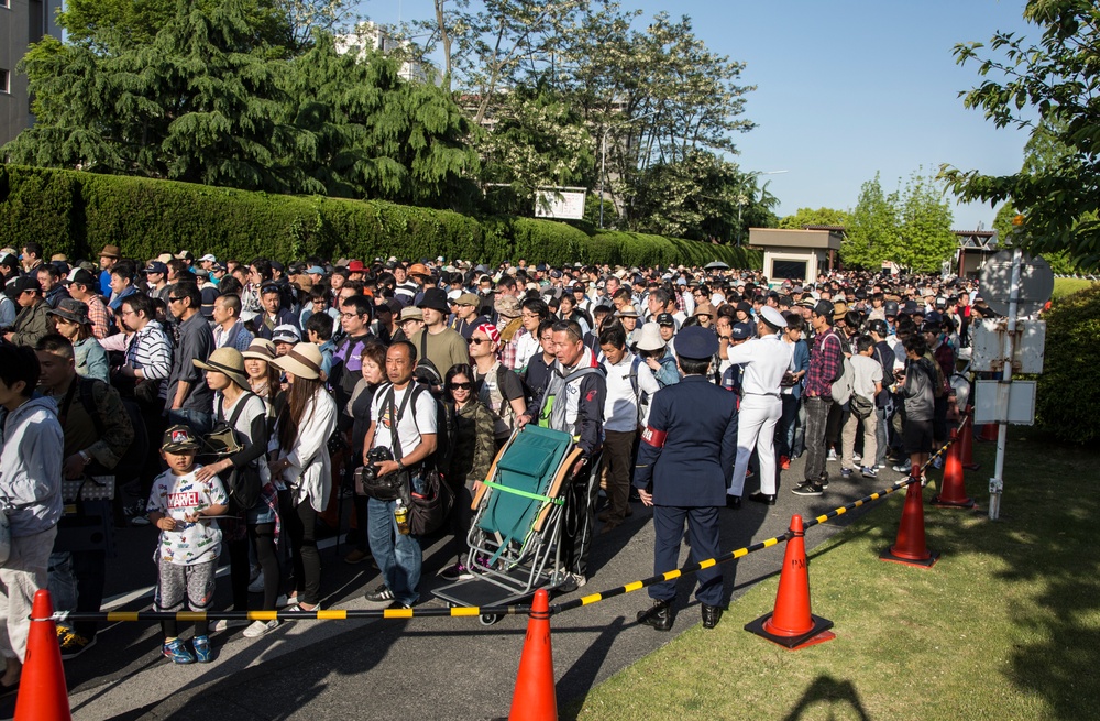 DVIDS Images MCAS Iwakuni Friendship Day 2016 [Image 3 of 4]