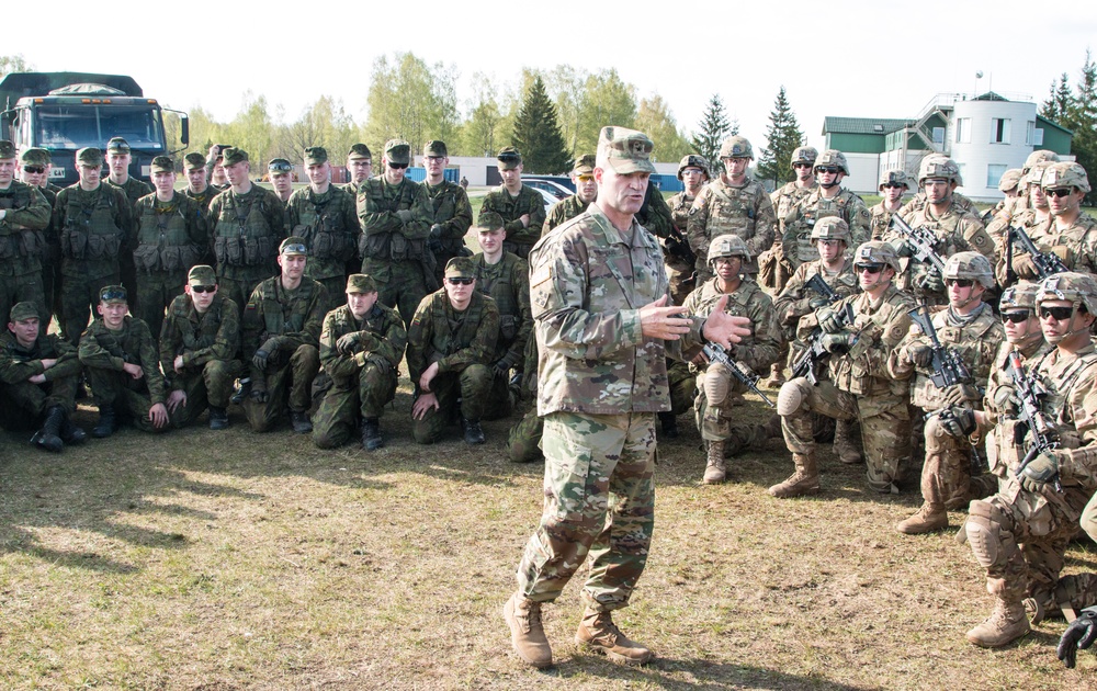4th ID Deputy Commander visits U.S., Lithuanian Soldiers