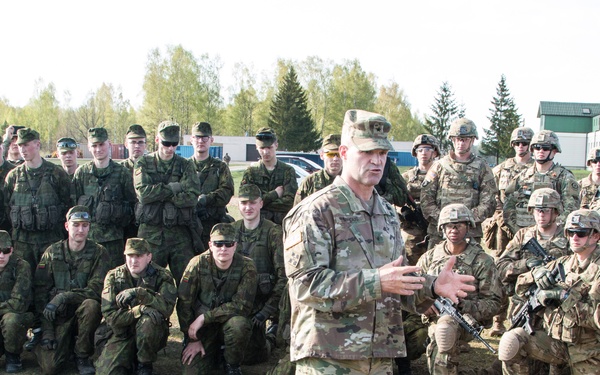 4th ID Deputy Commander visits U.S., Lithuanian Soldiers