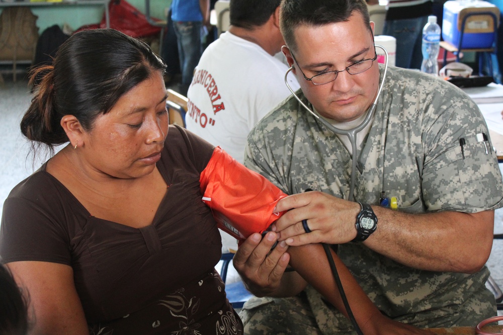 JTF-Bravo Medical Element performs first cross-border MEDRETE to help those in need