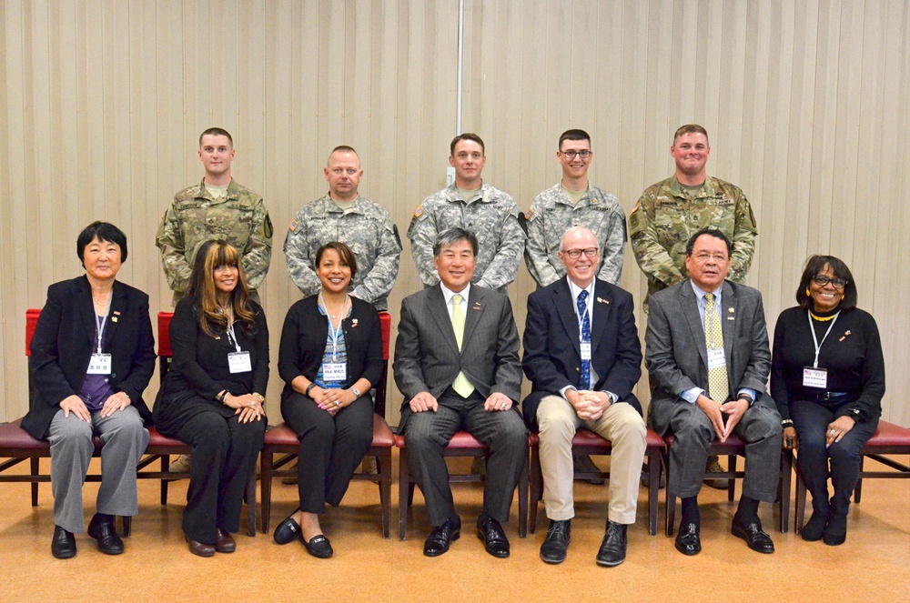 Sister Cities visit Soldiers