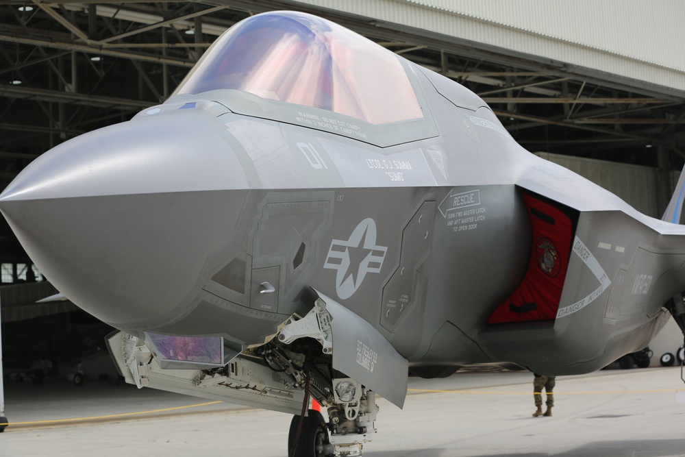 2016 MCAS Cherry Point Air Show -- &quot;Celebrating 75 Years&quot;