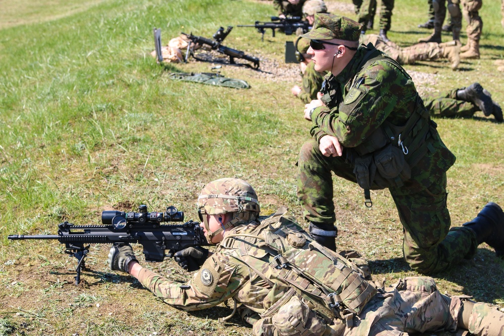 U.S., Lithuanian Soldiers conduct crew-serve weapons training