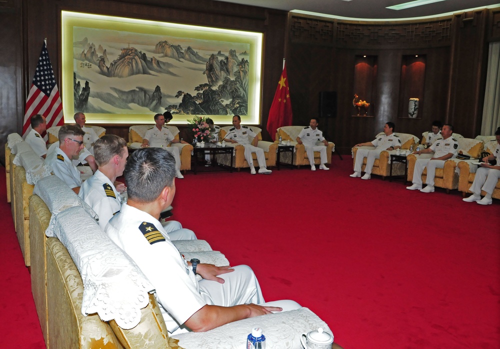 7th Fleet Meets with PLA(N) Leadership
